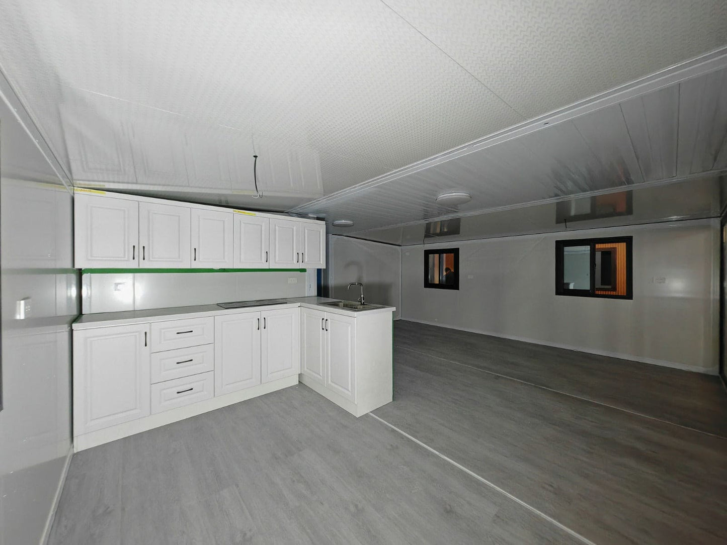 Tiny Homes Expandable & Fully Equipped